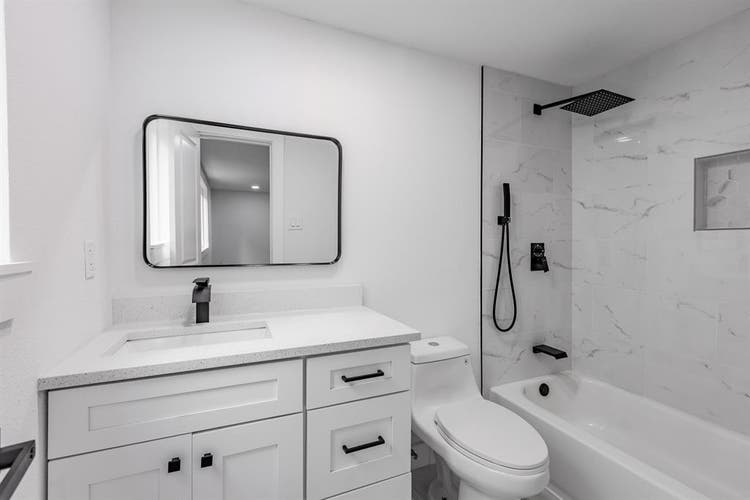 4 BR in Farmers Branch
