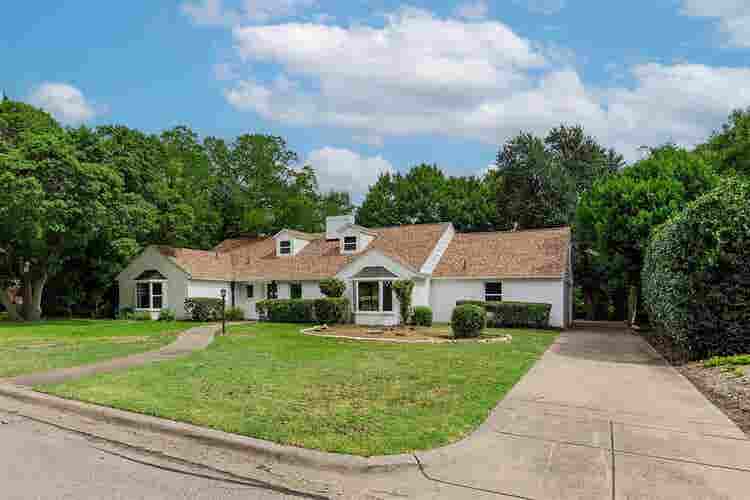 4 BR in Farmers Branch