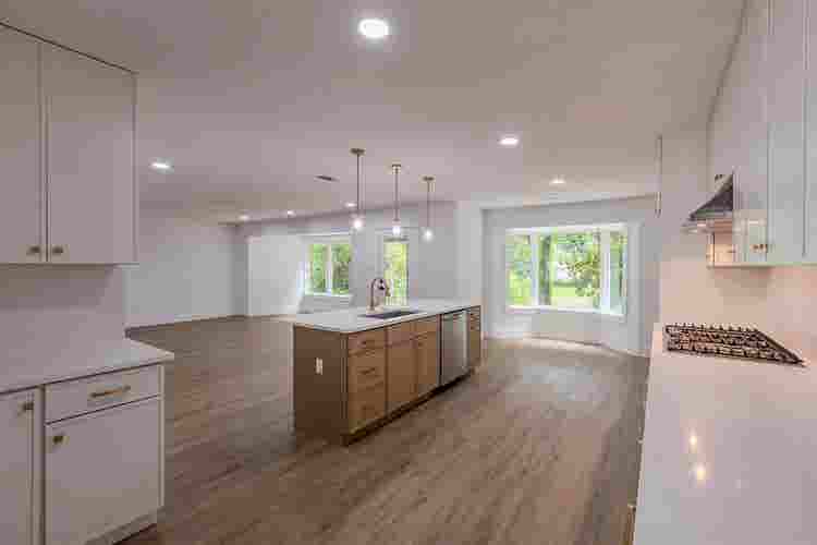 4 BR in Farmers Branch