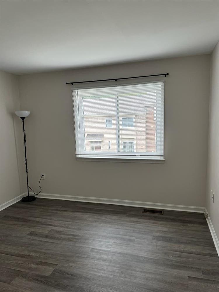 Private bedroom & bathroom for rent