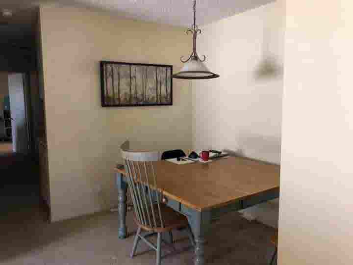 Long Beach Shared Bedroom: Urgent