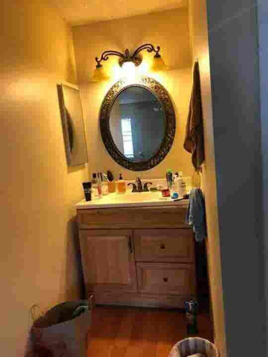 Long Beach Shared Bedroom: Urgent