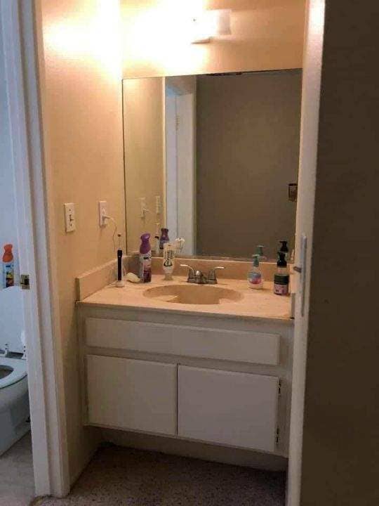 Long Beach Shared Bedroom: Urgent