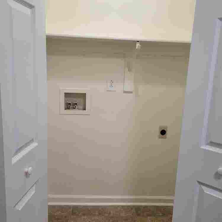 2 bedroom , 2 bathroomm