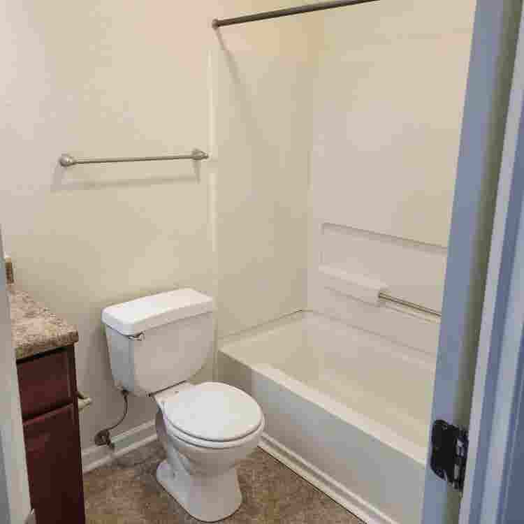 2 bedroom , 2 bathroomm
