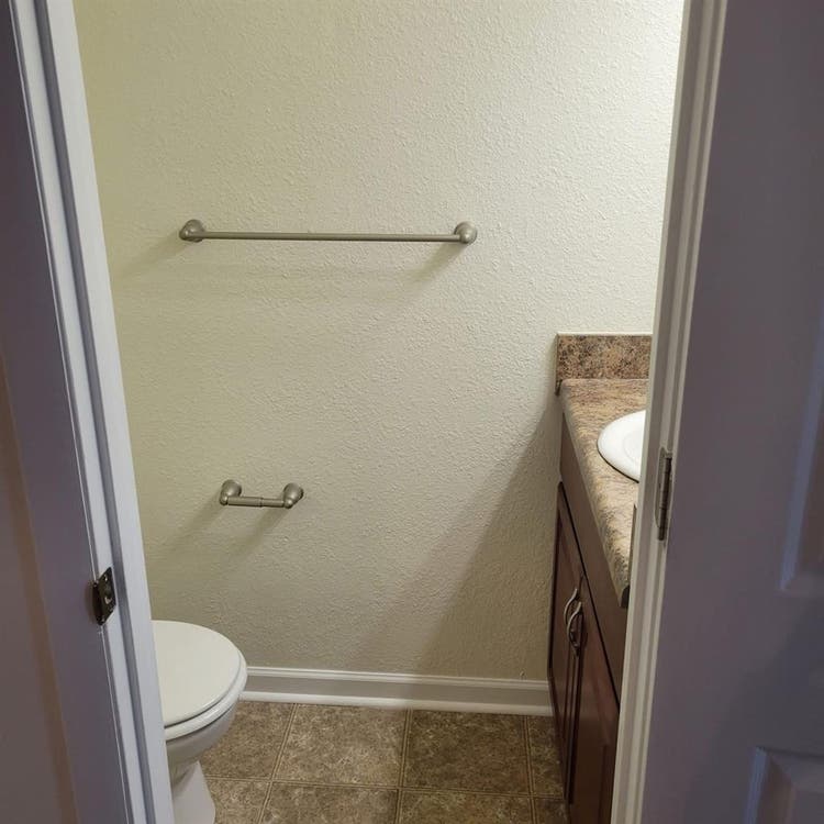 2 bedroom , 2 bathroomm