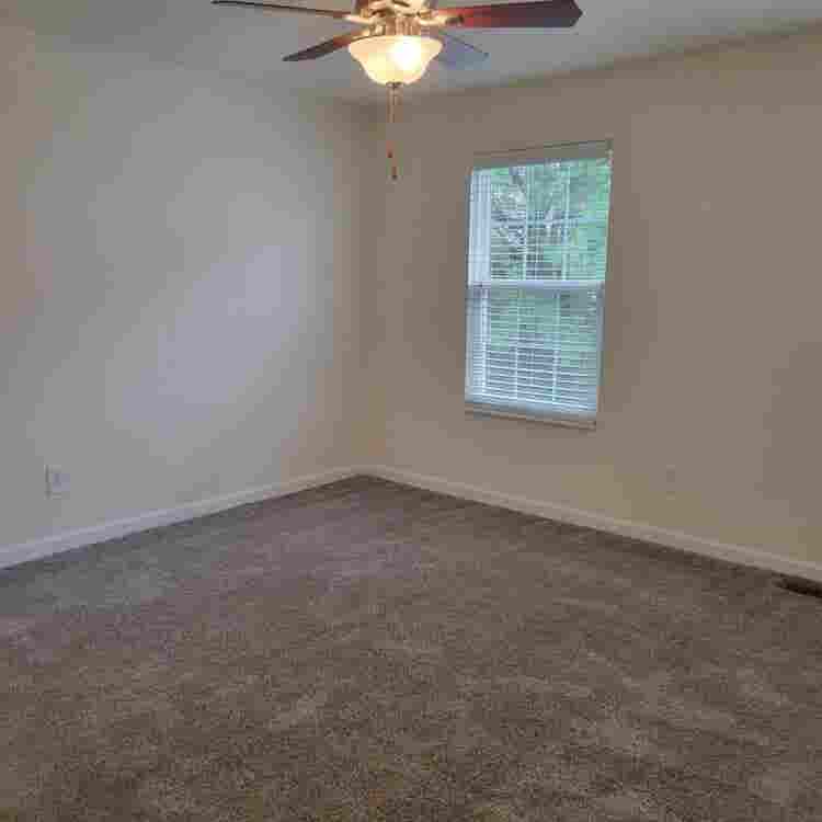 2 bedroom , 2 bathroomm