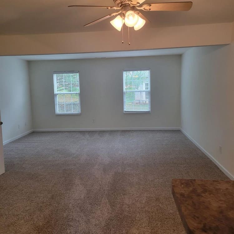2 bedroom , 2 bathroomm
