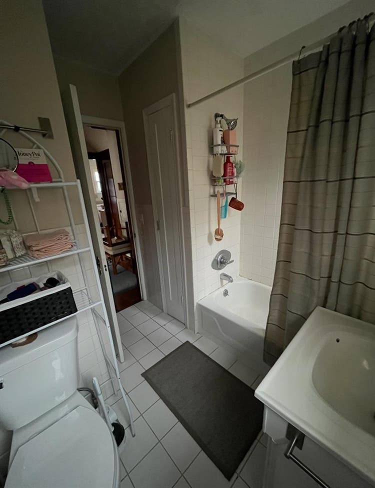 Room Available!!!