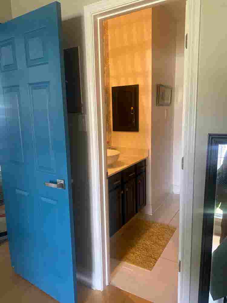 Room for rent in nice suburban 4BR