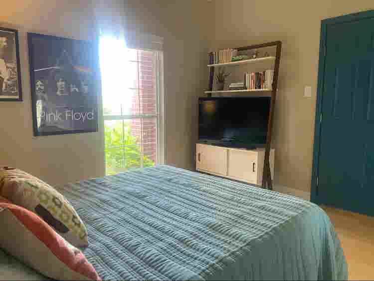 Room for rent in nice suburban 4BR