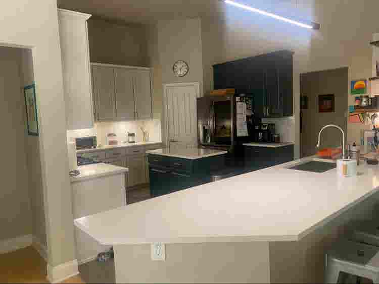 Room for rent in nice suburban 4BR