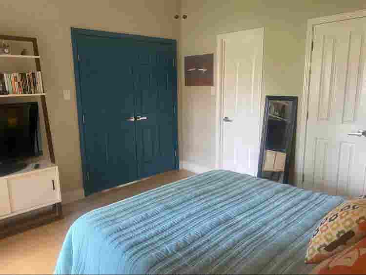 Room for rent in nice suburban 4BR