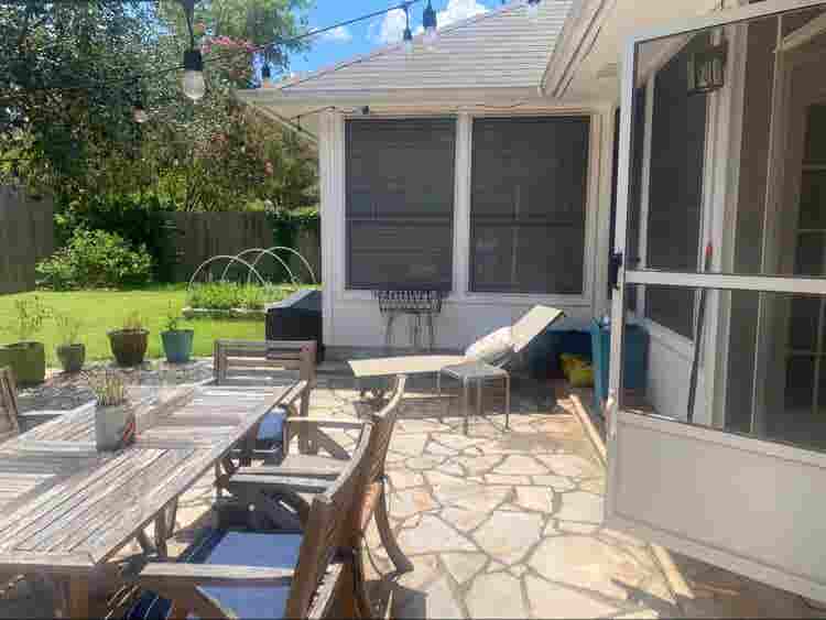 Room for rent in nice suburban 4BR