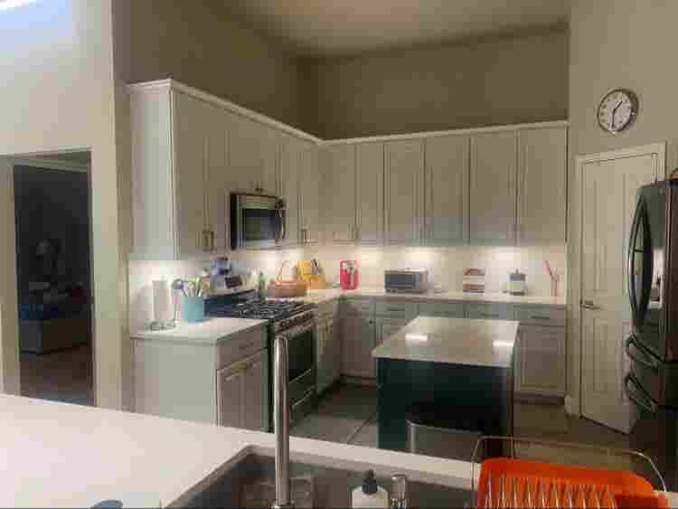 Room for rent in nice suburban 4BR