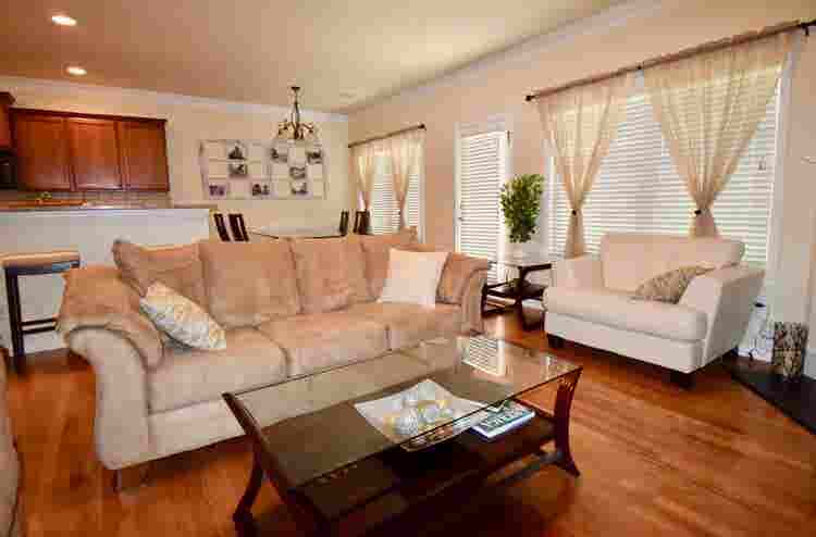 Luxury Townhouse  near Halcyon