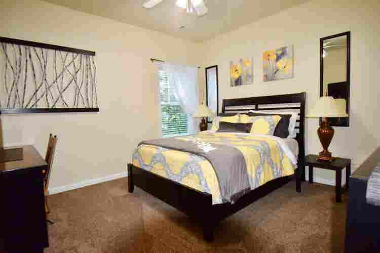Luxury Townhouse  near Halcyon