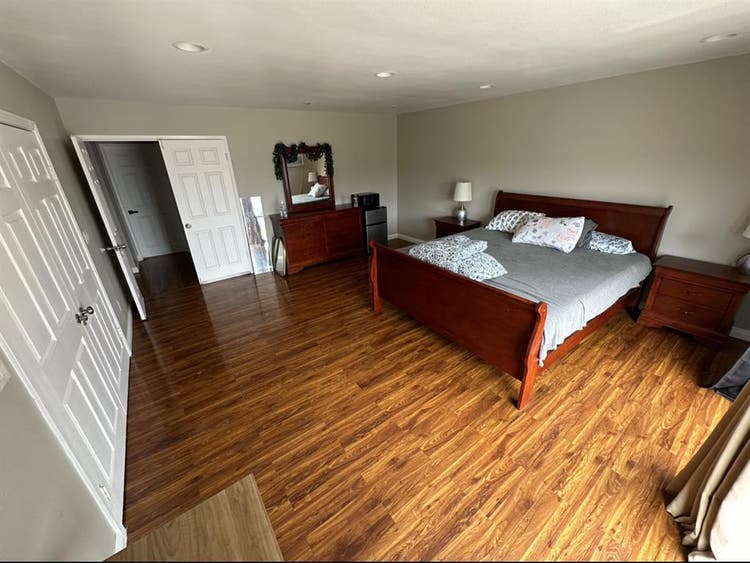 Master bedroom available westminste