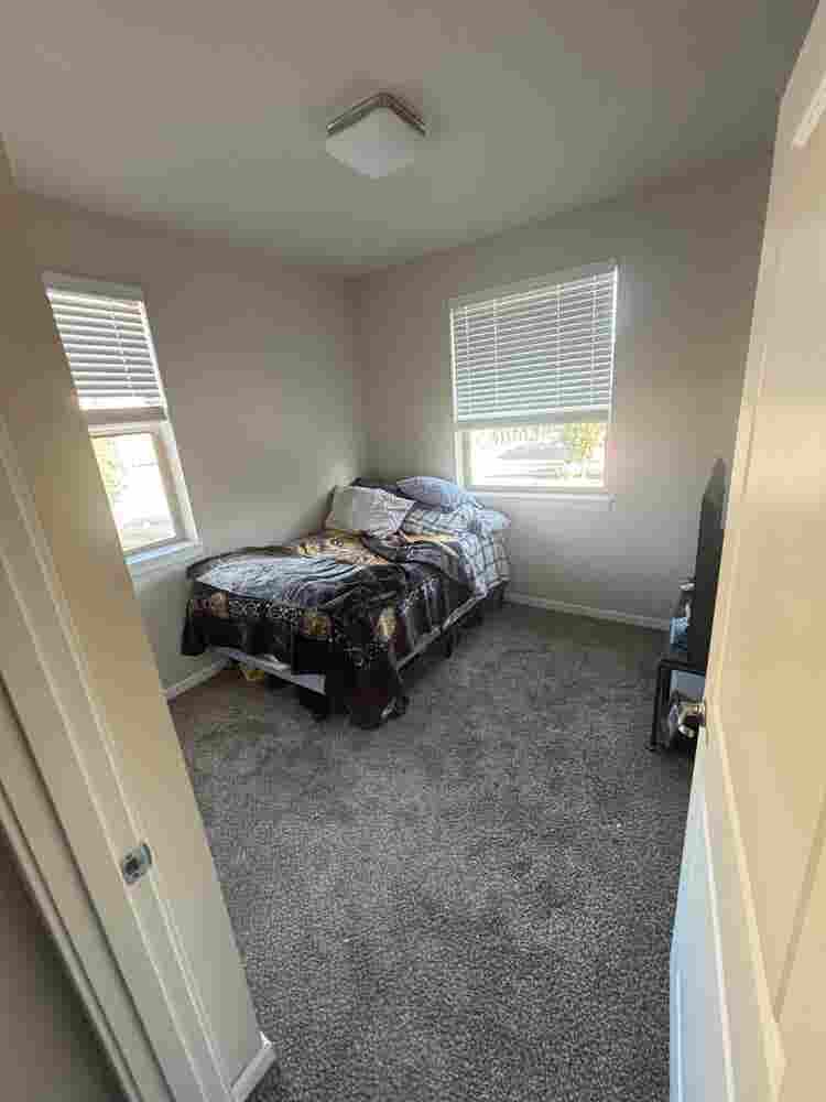 Room for rent immediately