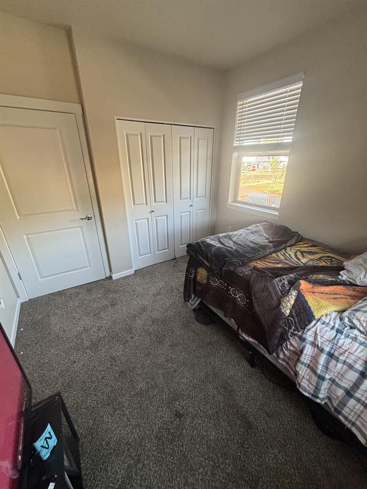 Room for rent immediately