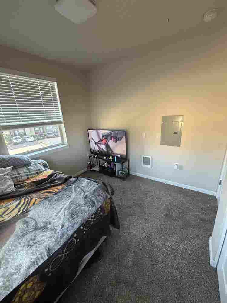 Room for rent immediately