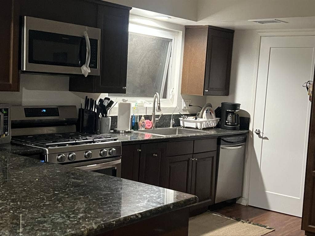 Gorgeous  private studio size sq