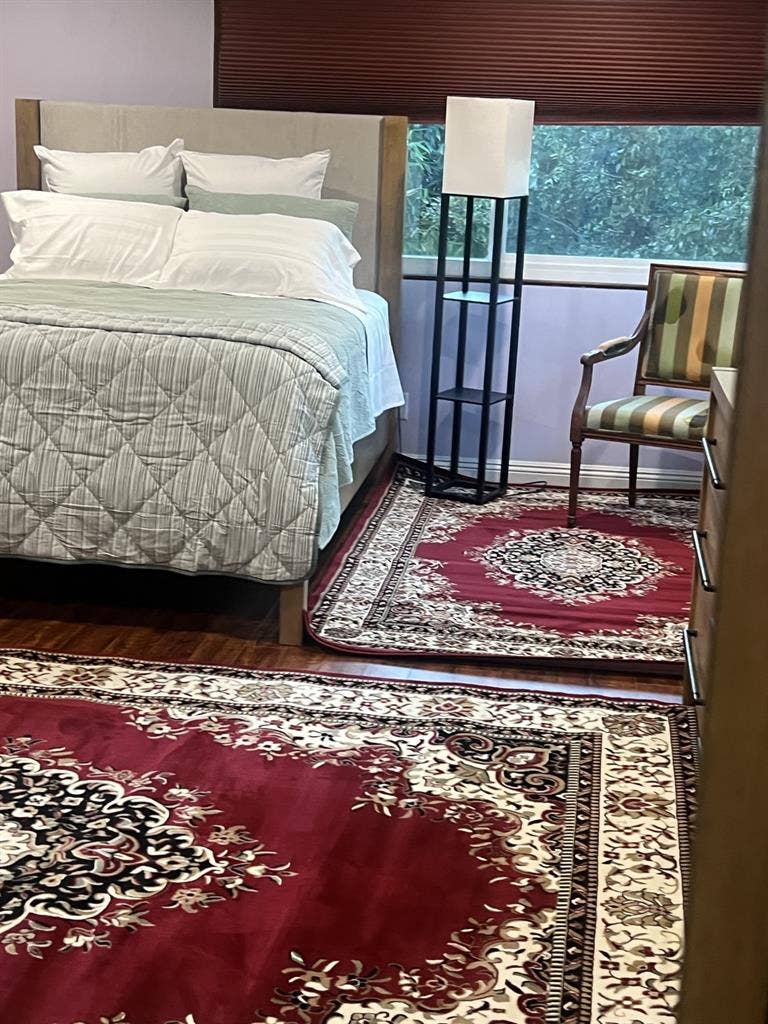 Gorgeous  private studio size sq