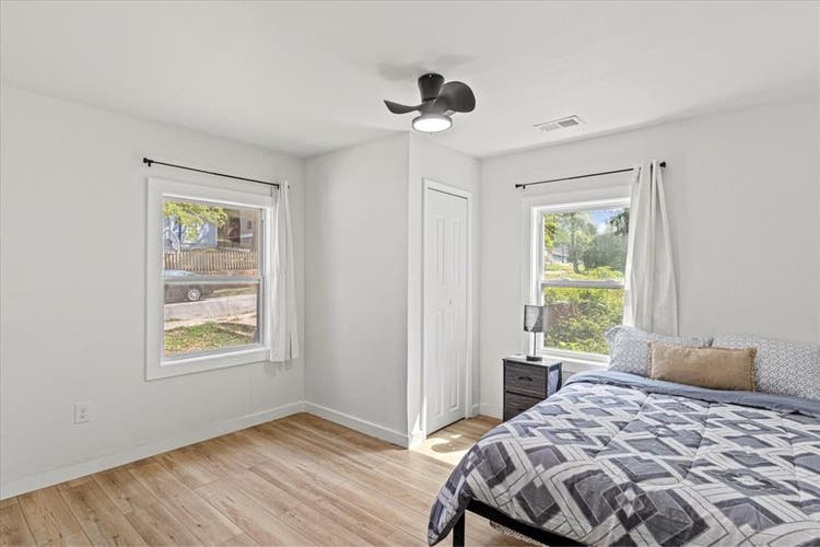 BELTINE OASIS ROOMS IN MODERN HOME