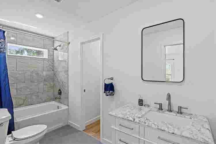 BELTINE OASIS ROOMS IN MODERN HOME
