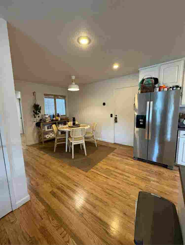 Room for rent in upper Seaside