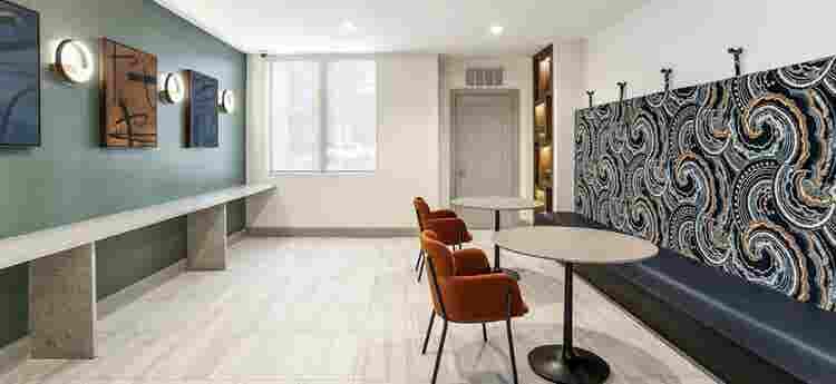 🏙️Luxury Design District Apt Space
