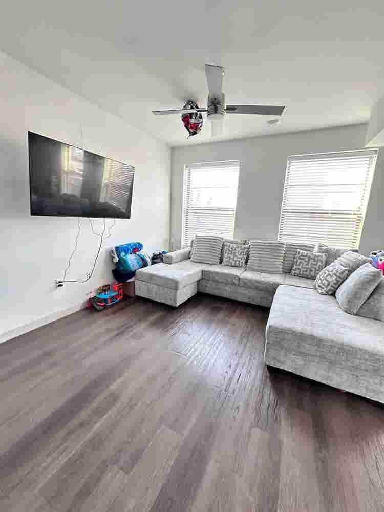🏙️Luxury Design District Apt Space