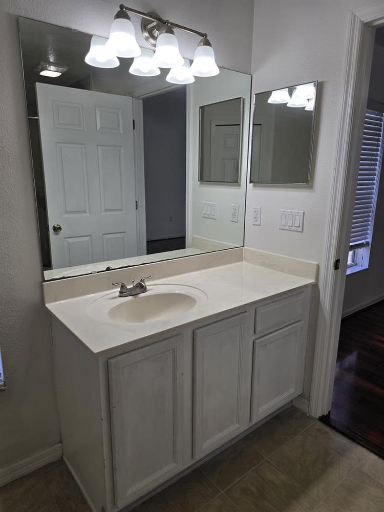 Master room for rent