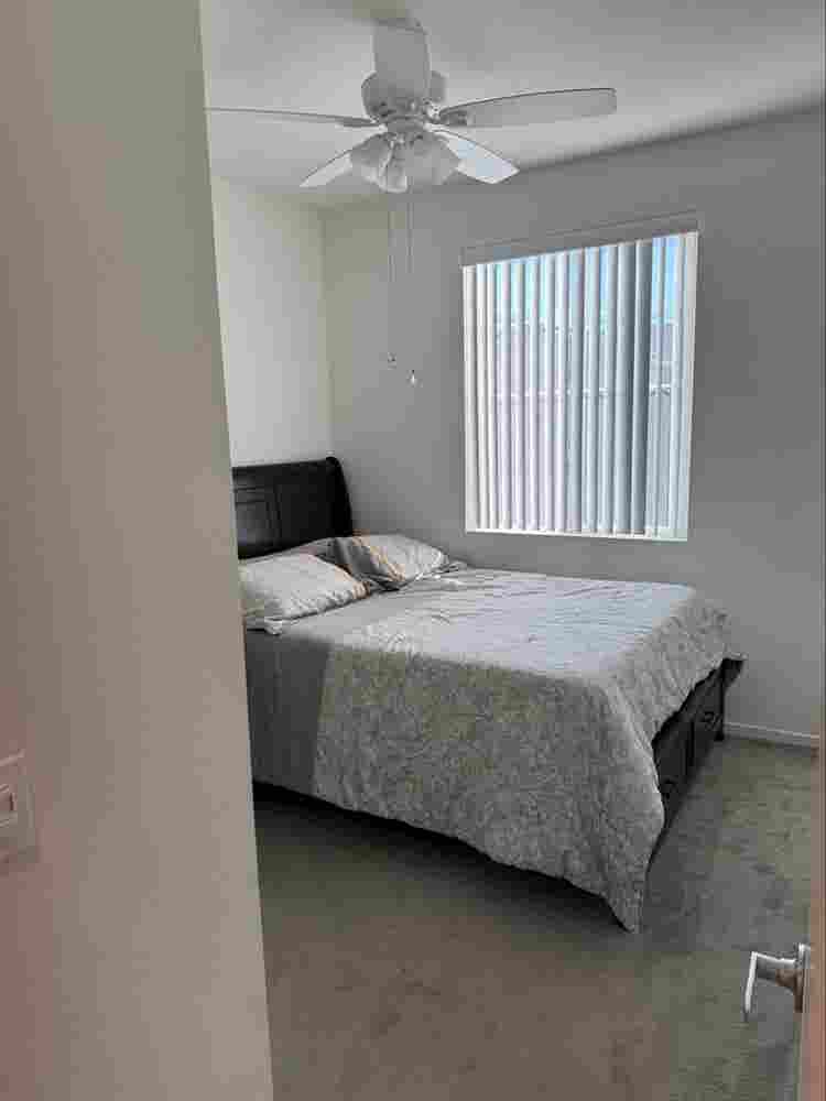 Room w/ bathroom available now!