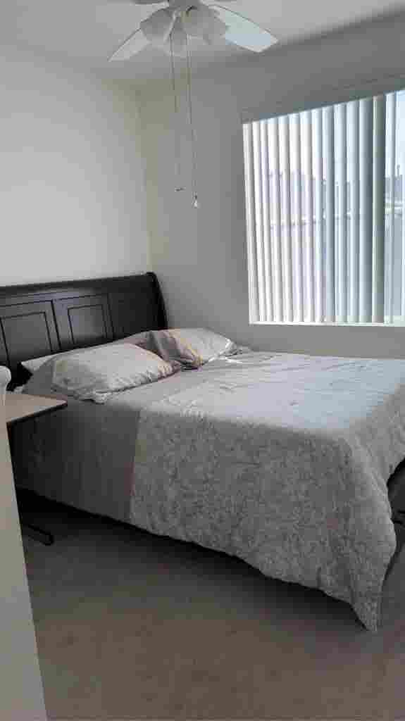 Room w/ bathroom available now!