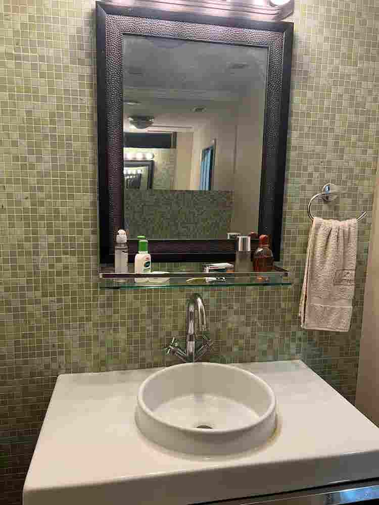 Looking for a Roommate
