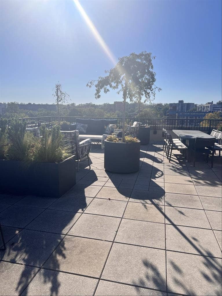 FULLY FURNISHED IN BETHESDA