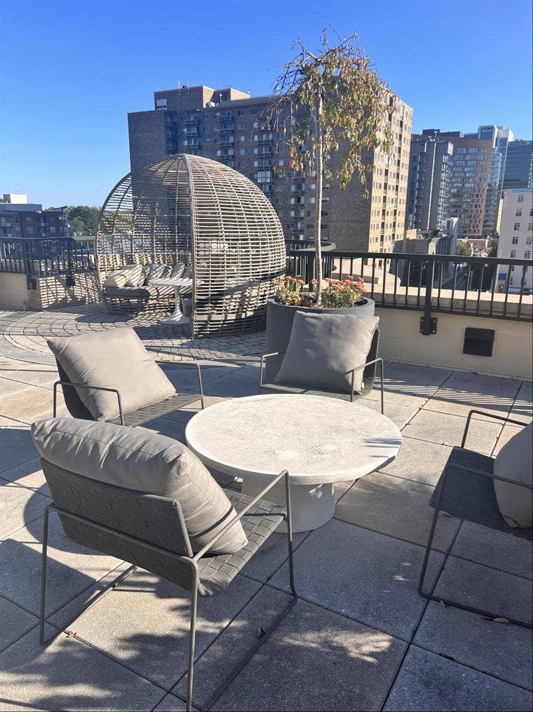 FULLY FURNISHED IN BETHESDA