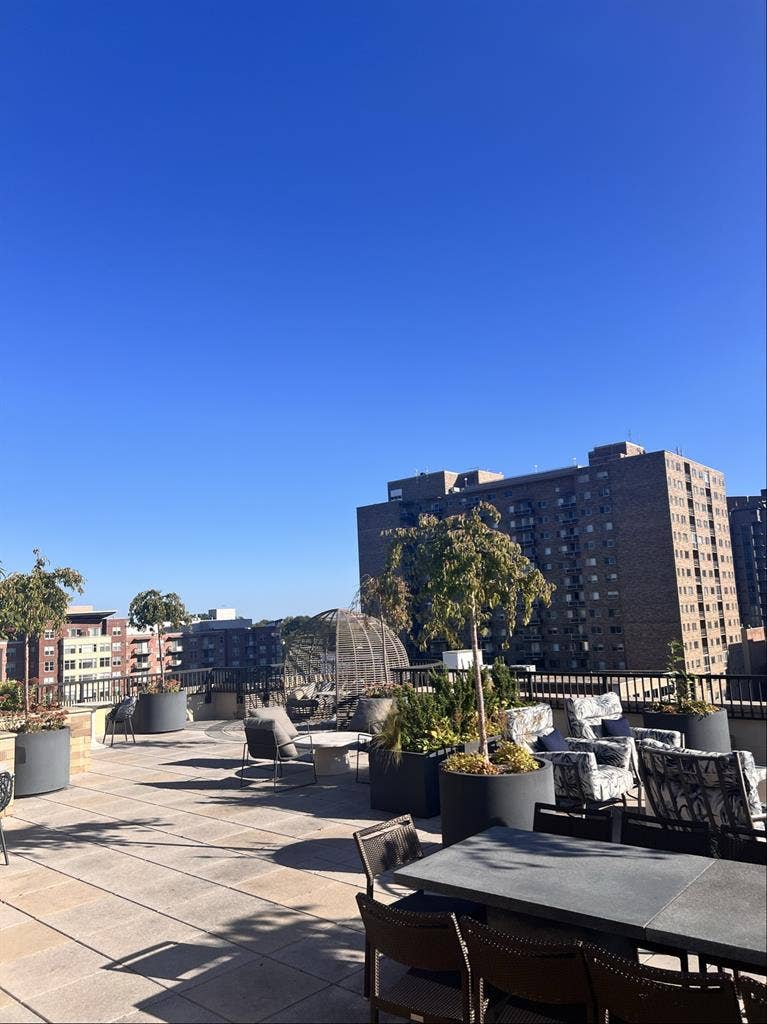 FULLY FURNISHED IN BETHESDA