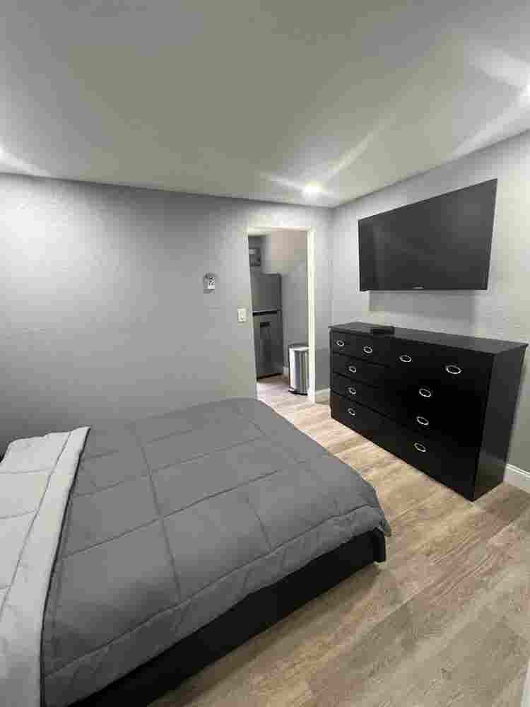 Private room for rent