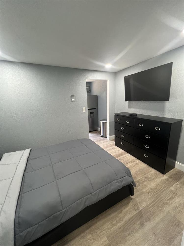 Private room for rent