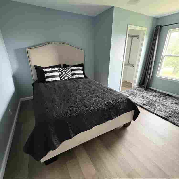 1 Room with a spacious living room