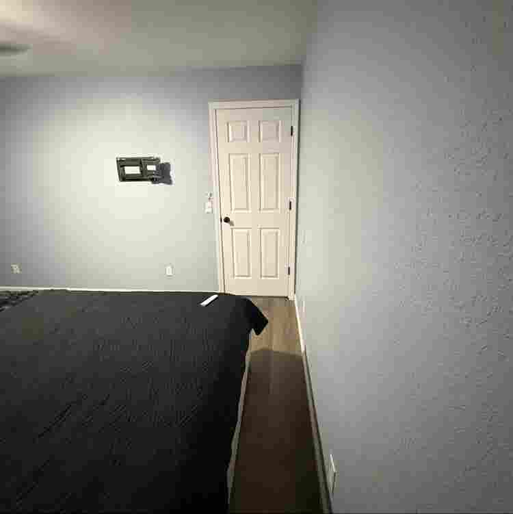 1 Room with a spacious living room