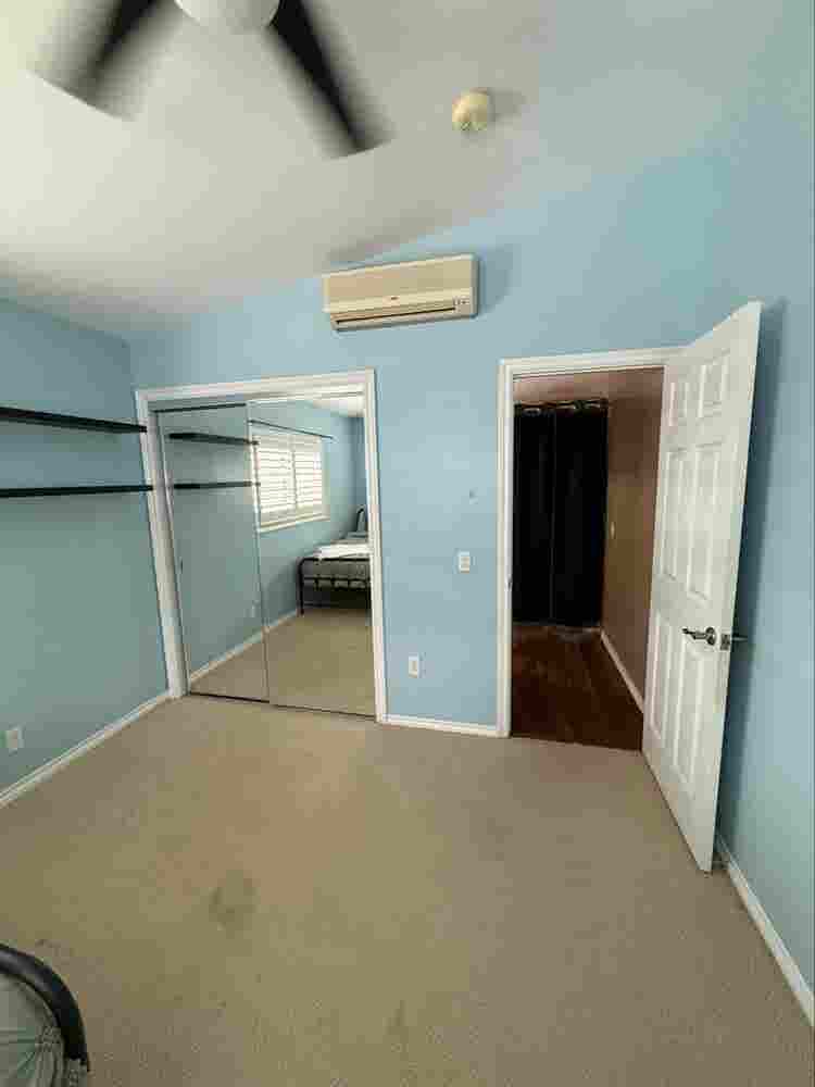 Private room/bath- Furnished