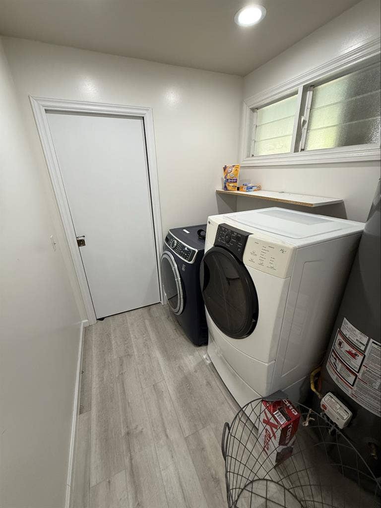 Private room/bath- Furnished