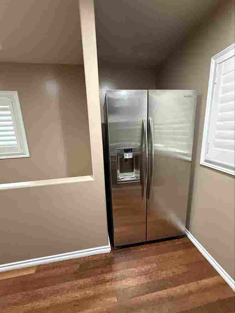 Private room/bath- Furnished