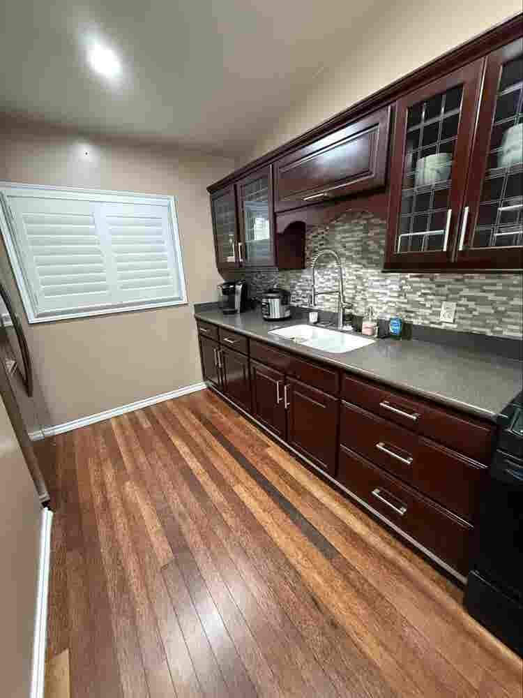 Private room/bath- Furnished