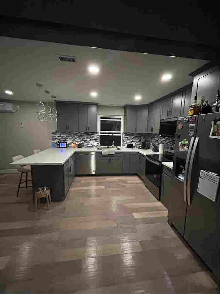 Roommate wanted, clean, mature