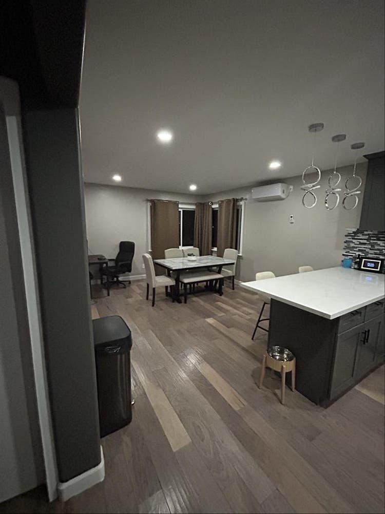 Roommate wanted, clean, mature