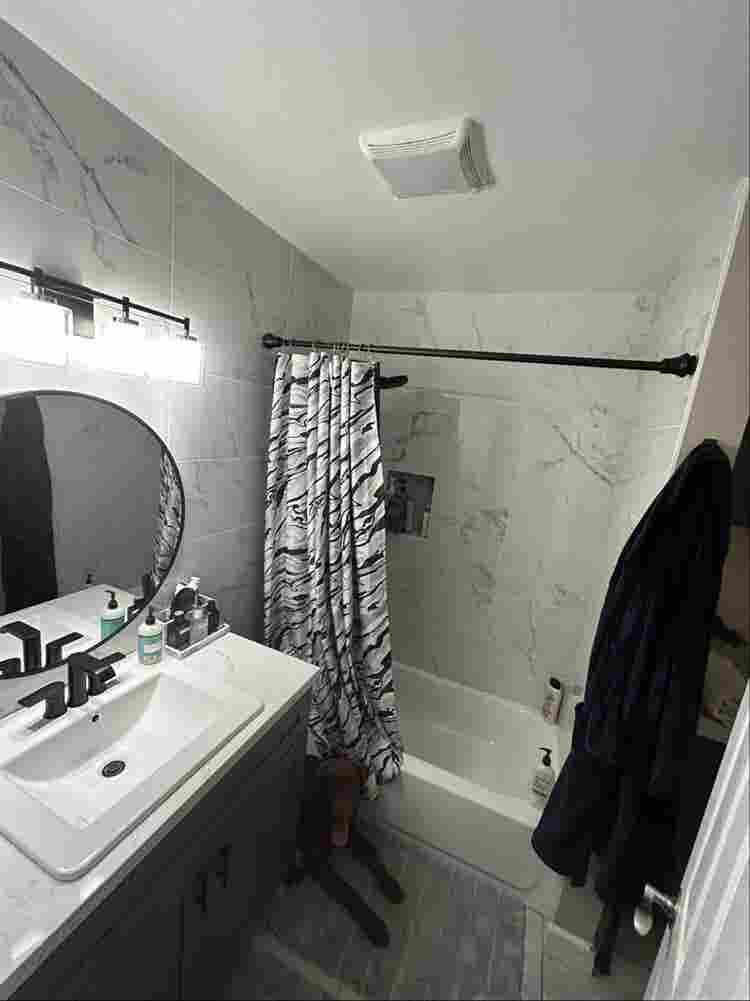 Roommate wanted, clean, mature